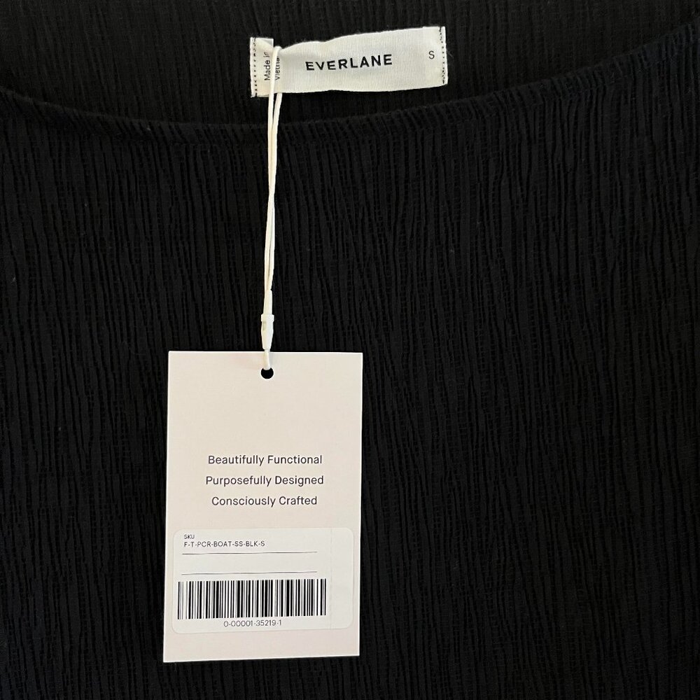 Everlane short sleeve Crinkle Top, Black, size Small - Picture 4 of 4